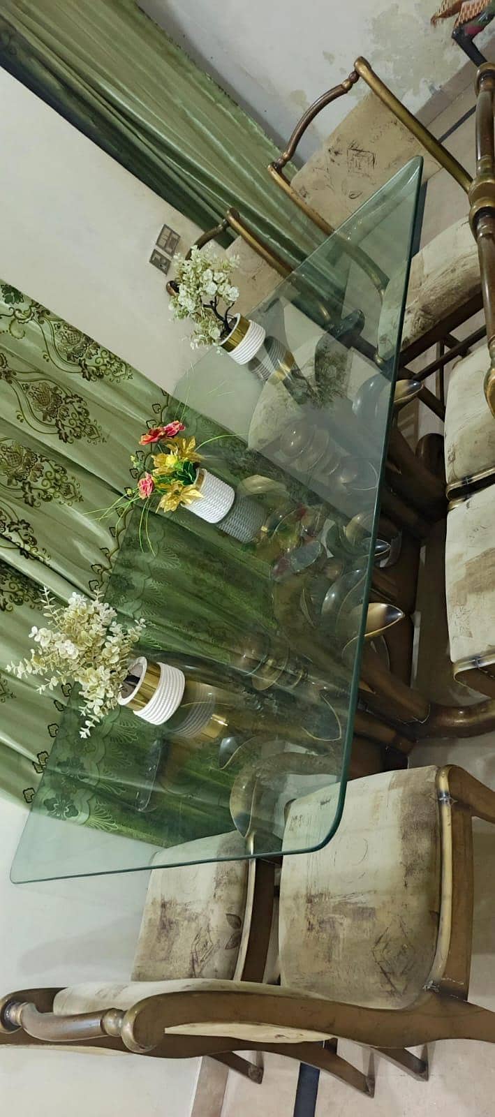 Dining table 4