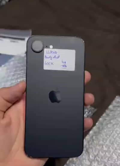 Apple iPhone 16e