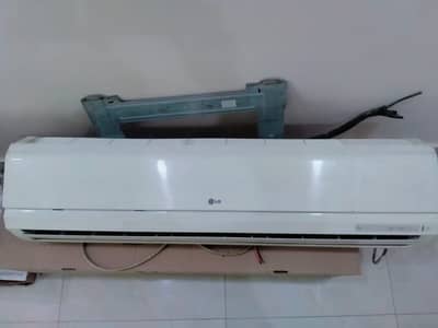 Air Conditioner for Sale – White, Fully Working
