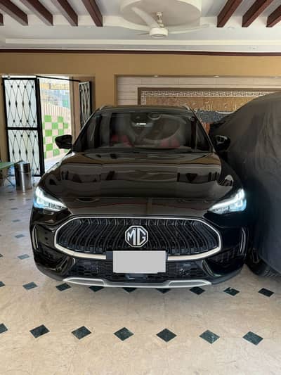 MG HS 2025
