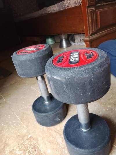 5KG DAMBELS ALL OKAY NEW