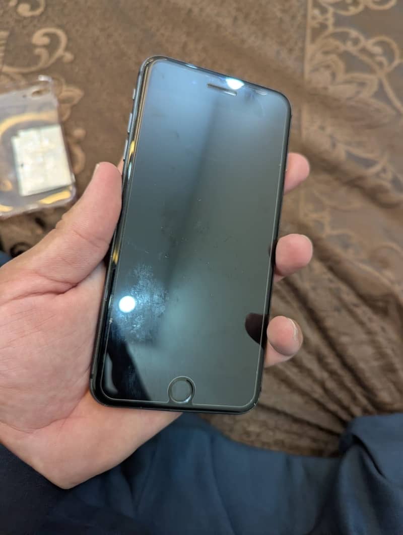 Apple iPhone 8 Plus 9
