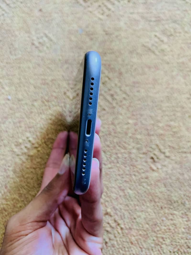 Apple 8