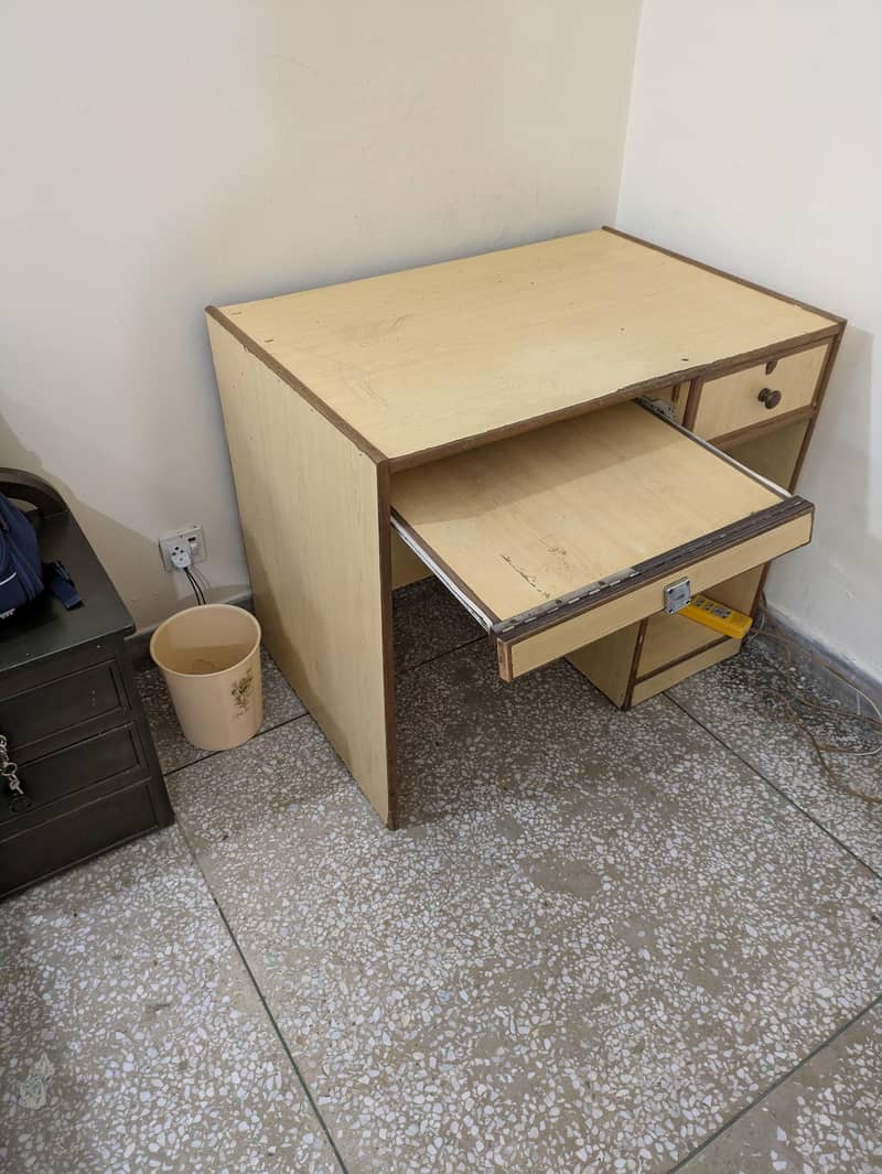 used computer table | Study table 4