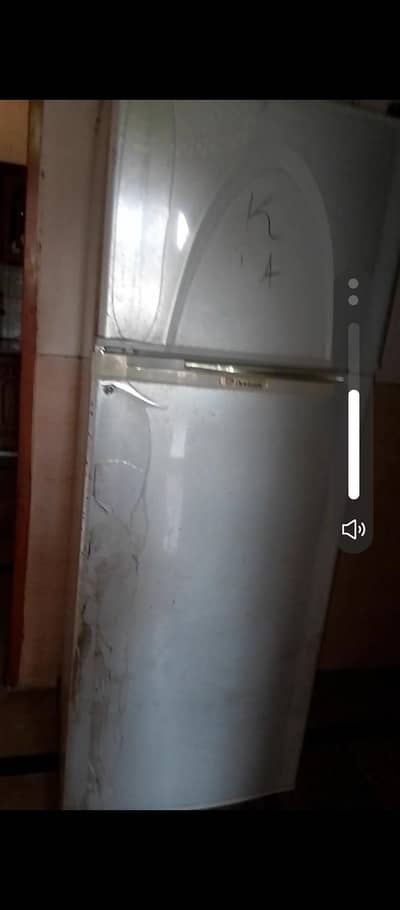 dawlance refrigerator
