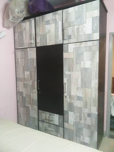 bad and full size almari with multiform mattress