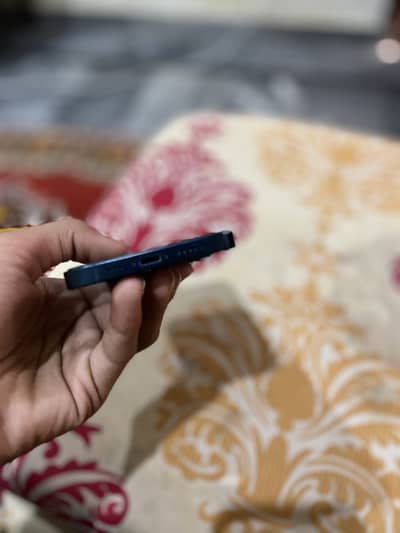 Apple iPhone 14