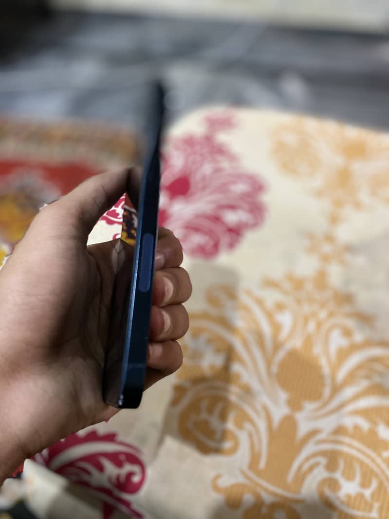 Apple iPhone 14 1