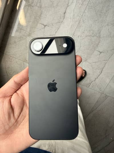 iPhone Air 256GB Black (Non-PTA) - Like New, 100% Battery, Warranty
