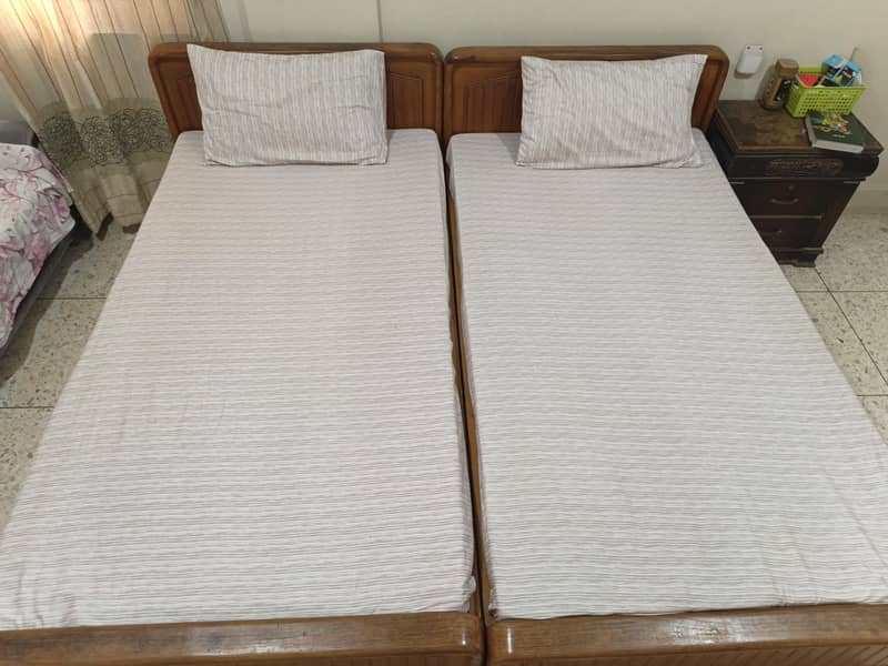 2 single beds 5