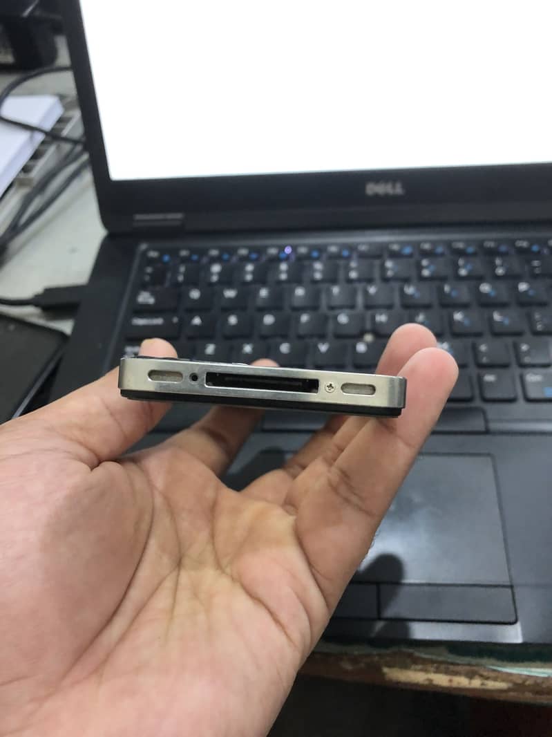 Apple iPhone 4s 8