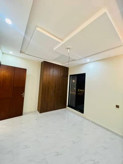 10 MARLA DOUBLE STOREY HOUSE AVAILABLE FOR RENT