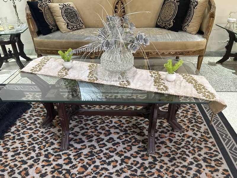 Centre TABLE 0