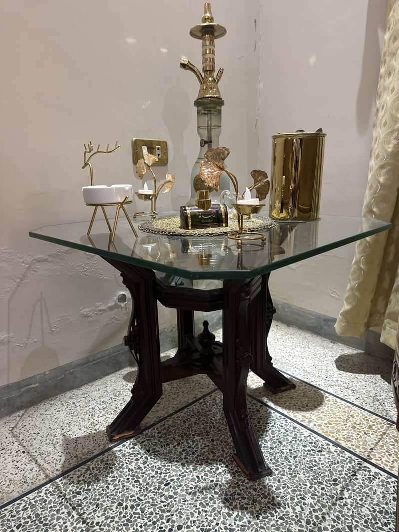 Centre TABLE 3