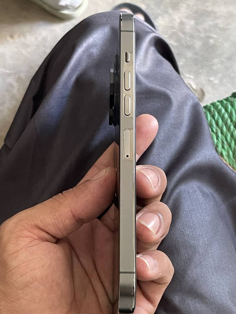 Apple iPhone 13 Pro Max 5