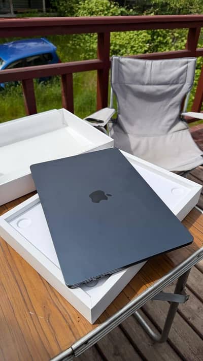 Apple MacBook Air 16GB RAM 512GB SSD | 10/10 Condition | Box Open Only