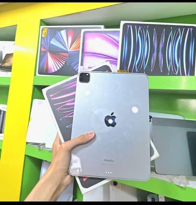 IPAD PRO M2 11 INCH 10/10 CONDITION 128 GB Full box