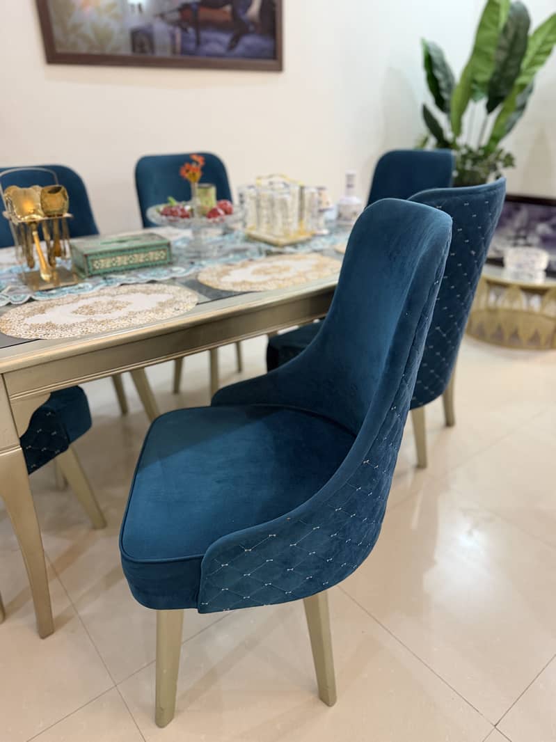 Dinning table 4