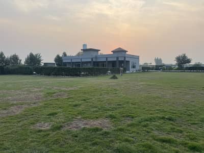 8 Kanal Farmhouse Available For Sale