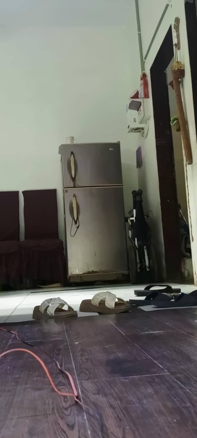 medium size fridge 1