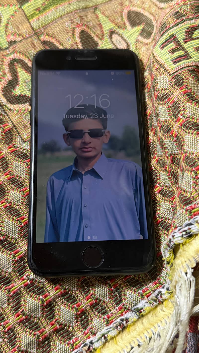 Apple iPhone 7 1