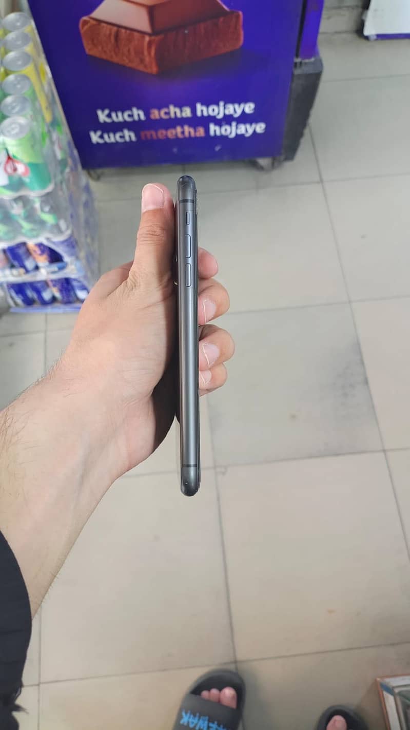 Apple iPhone 11 2