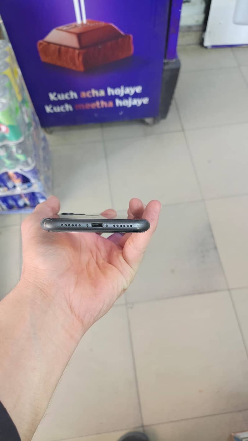 Apple iPhone 11 5