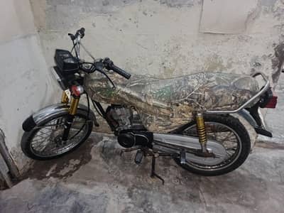 Honda 125 2005 model for sale in lalamusa 0310-0049640 whatsp