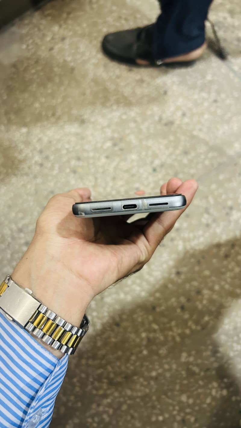 Google Pixel 8 3