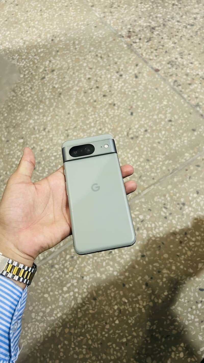 Google Pixel 8 5