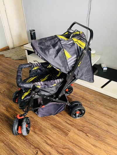 Imported pram/stroller in excellent condition