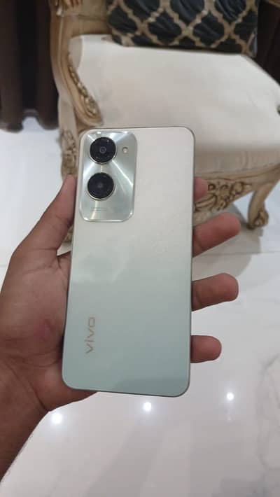 Vivo Y18