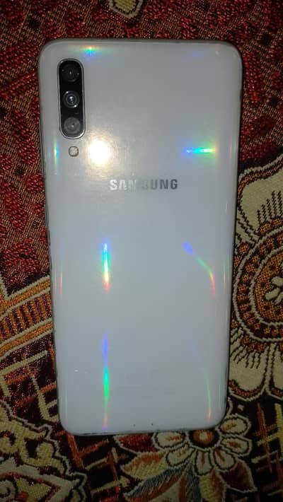 Samsung Mobile A70