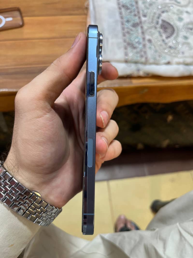 Apple iPhone 13 Pro Max 3
