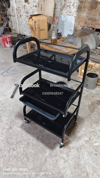 Saloon furniture Barber chairs saloon chairs Nail station/ mani pedi