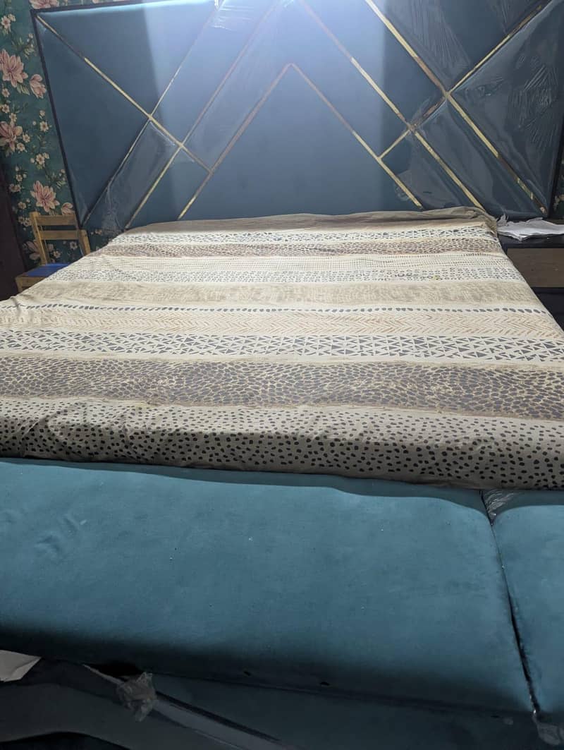 Bed Set Almost new 1