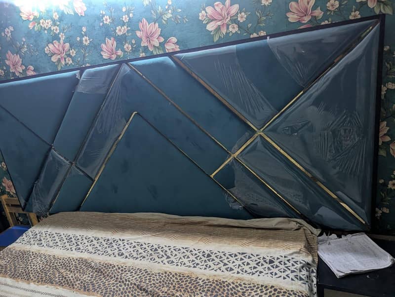 Bed Set Almost new 4