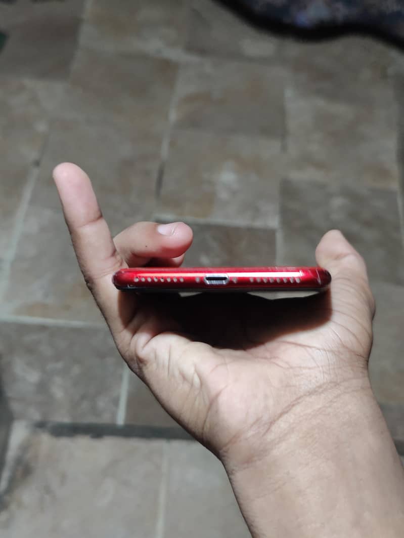 Apple iPhone 8 Plus 4