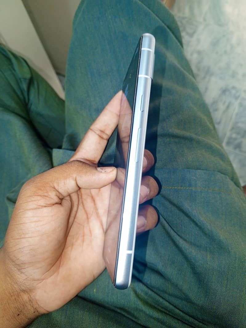 Google Pixel 7a 3