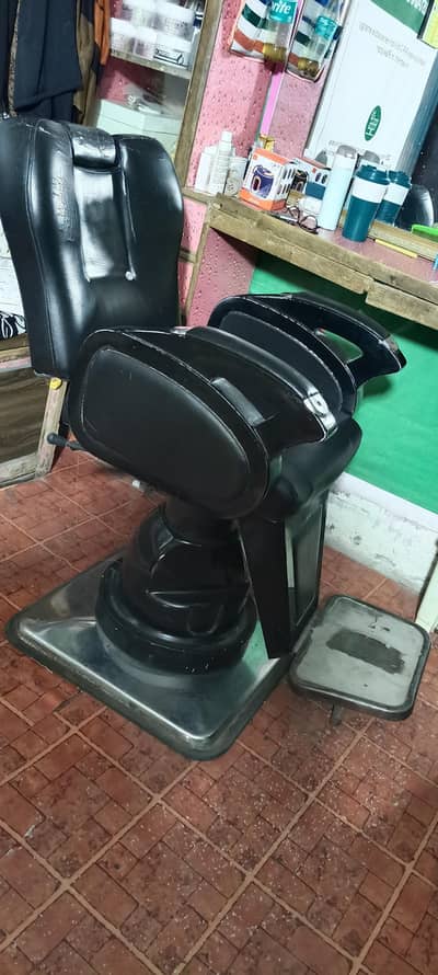 saloon two chairs