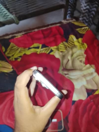 Apple iPhone 16 Pro