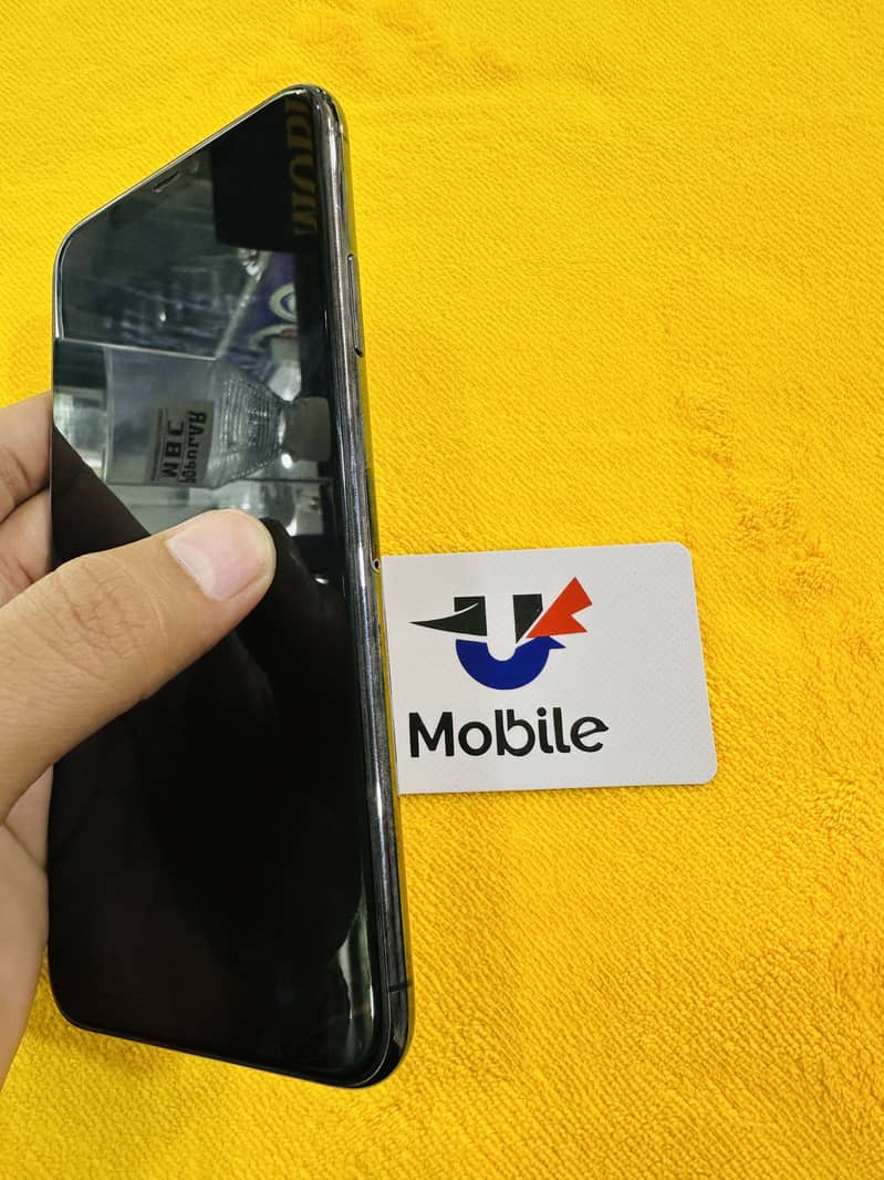 iPhone 11 pro max 3