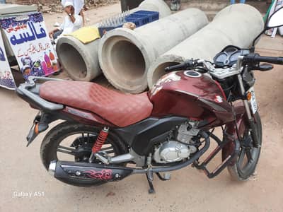 SUZUKI GSX 125 MODEL 2024 SPORTY LOOK GENIUN CONDITION