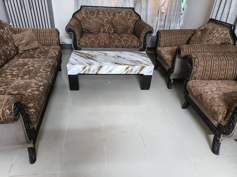 7 seater Sofas with table 1