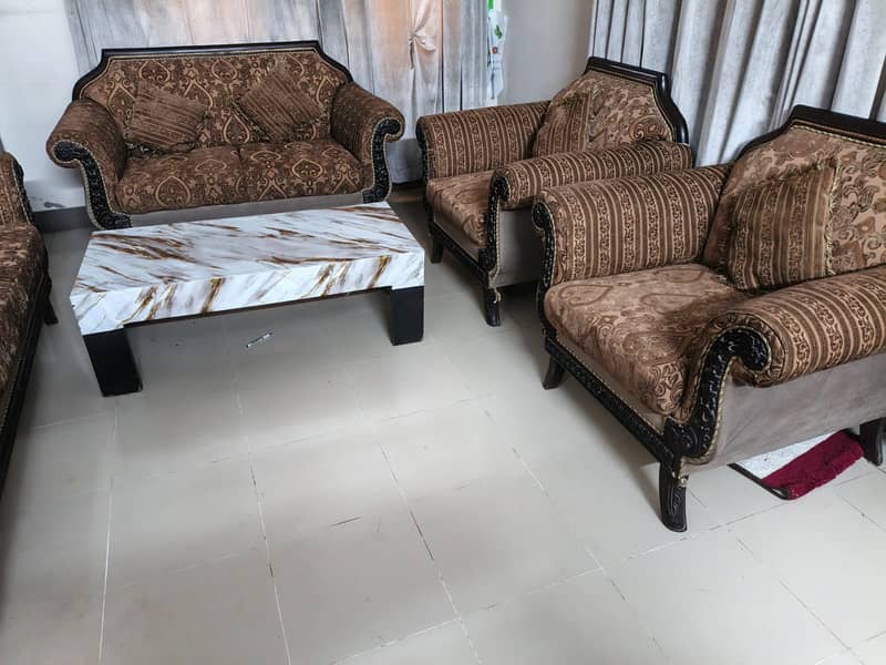 7 seater Sofas with table 5