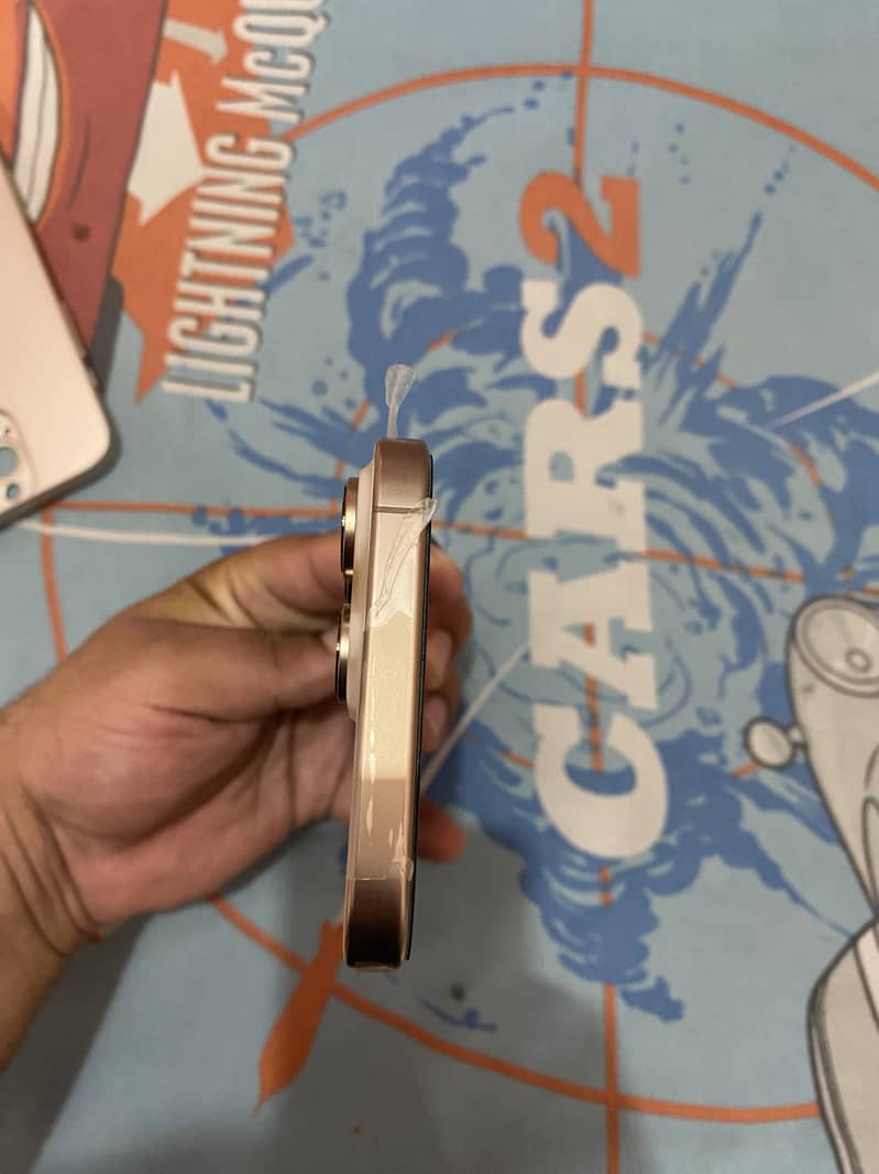 Apple iPhone 16 Pro Max 1