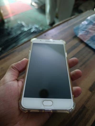 OPPO F1s