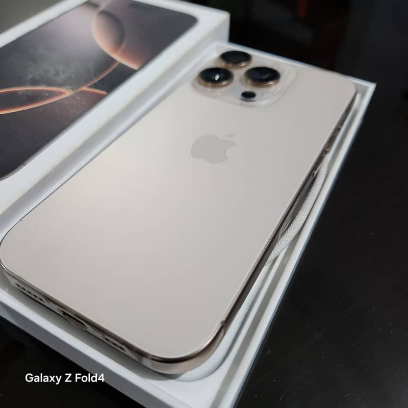 Apple iPhone 16 Pro 3