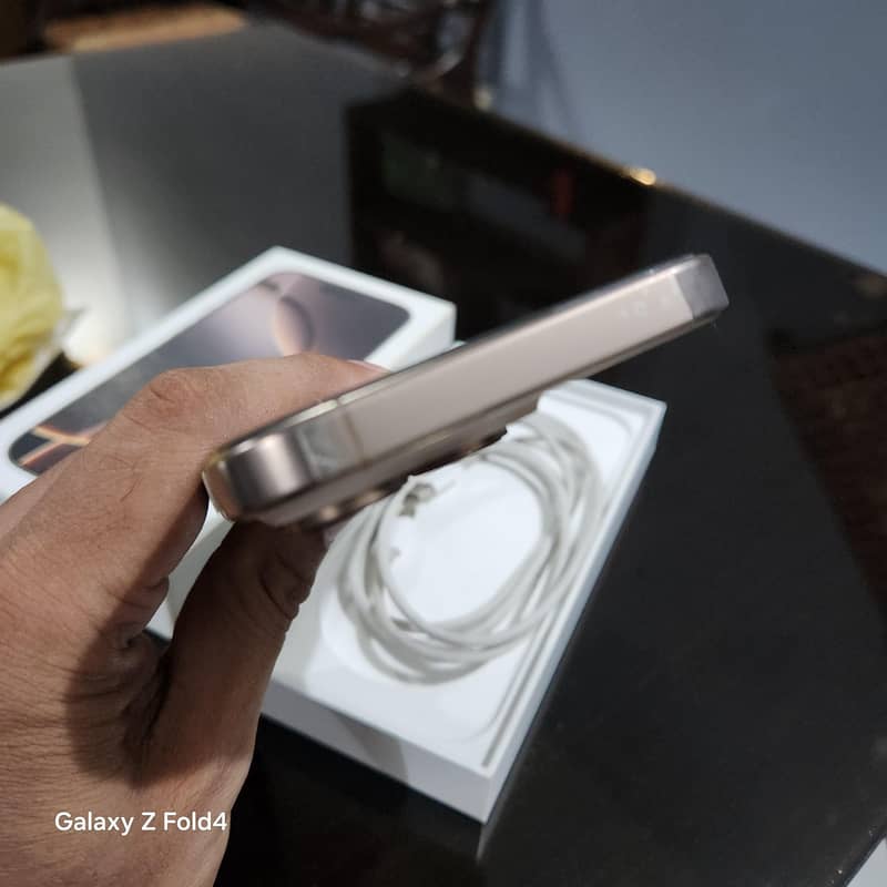Apple iPhone 16 Pro 5
