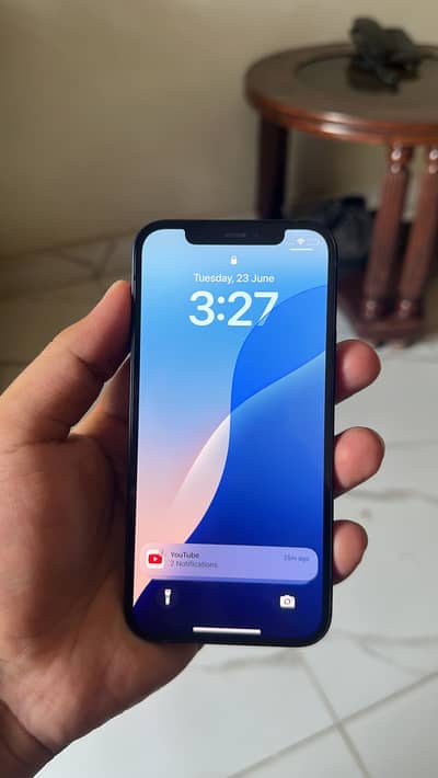 Apple iPhone 12